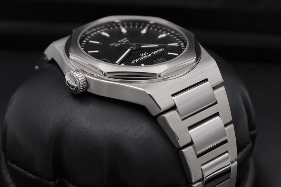 Girard Perregaux Laureato 81010-11-634-11A Image 4